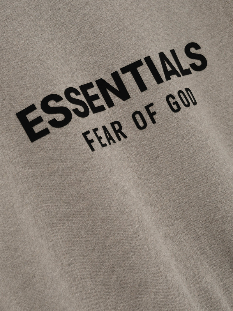 ESSENTIALS Classic Crewneck Sweatshirt outlook