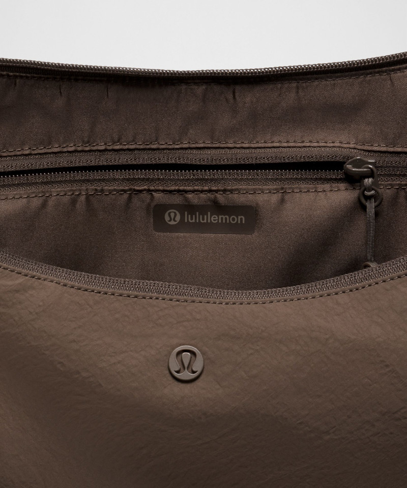 Large Slouchy Sling Bag 13L 5