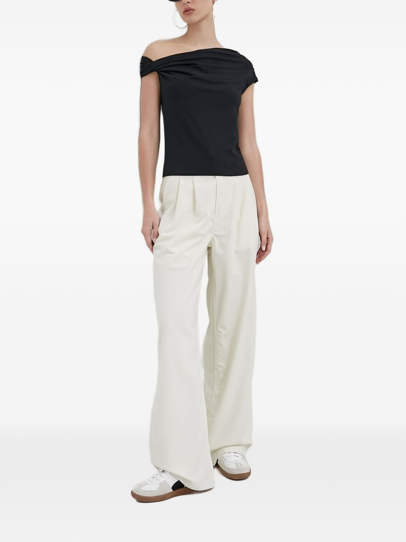 Vans pleated pants outlook