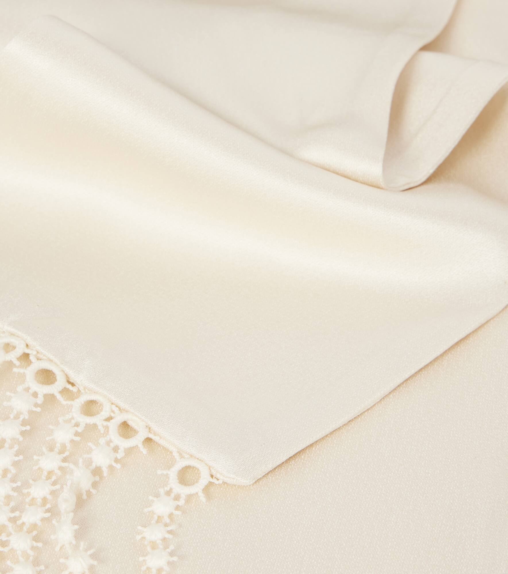 Lace-trimmed scarf - 4