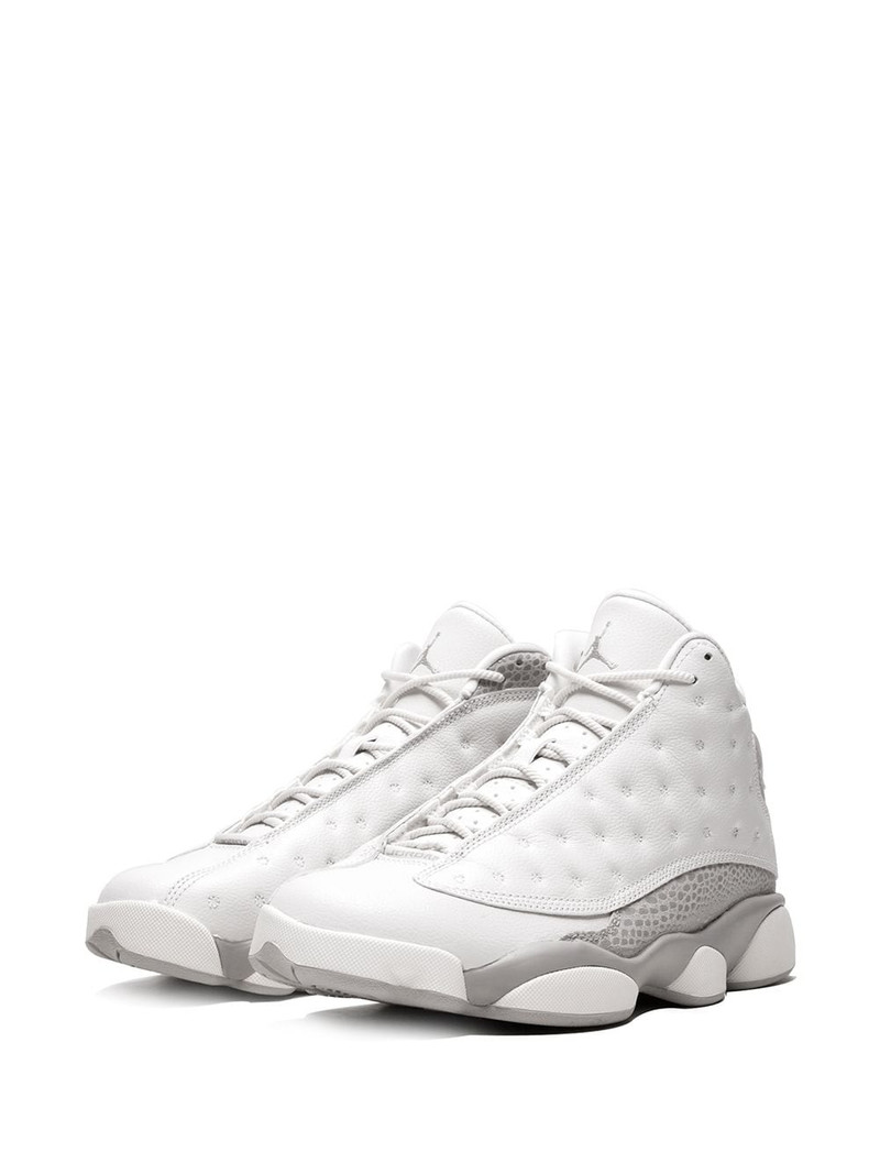Jordan WMNS Air Jordan 13 moon particle outlook