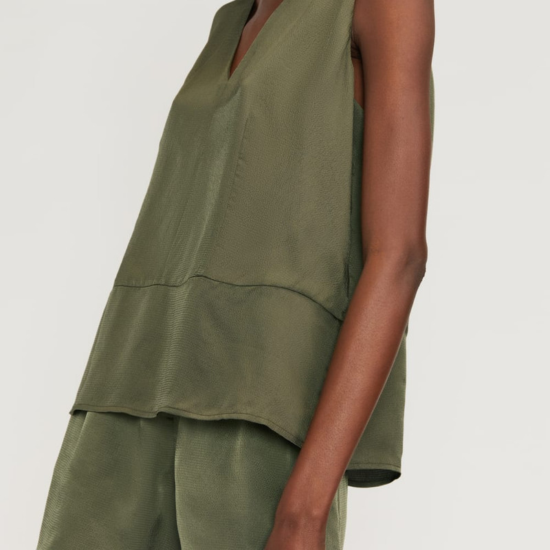THE SATIN V-NECK TOP 5