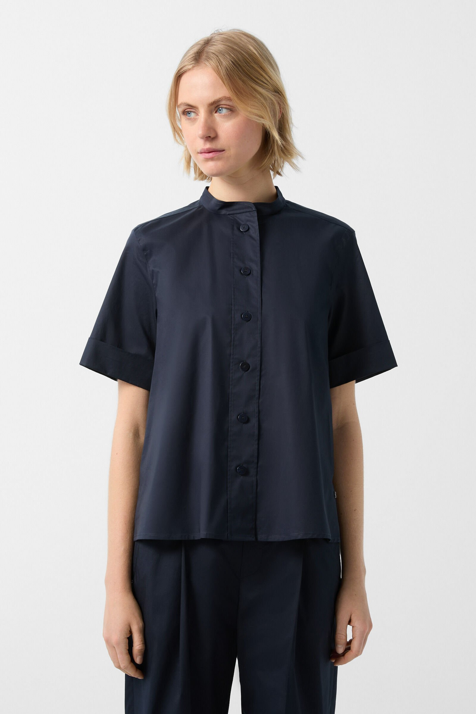 Avril Short-sleeve blouse in Navy blue - 2