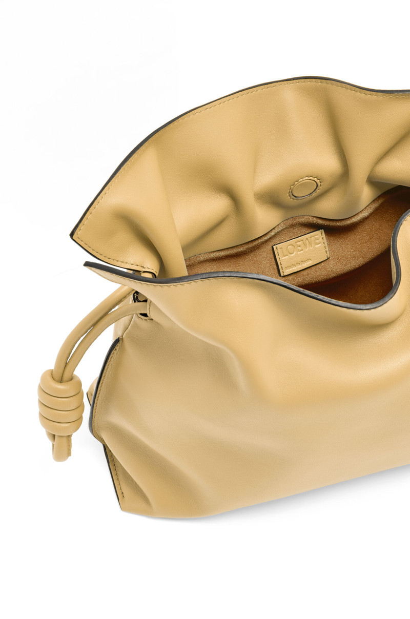 Flamenco clutch in nappa calfskin 5