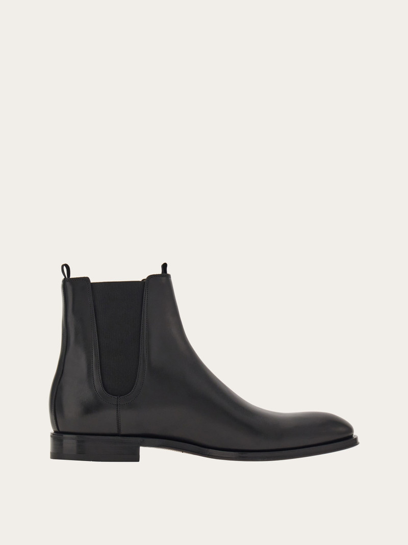 Chelsea boot 1