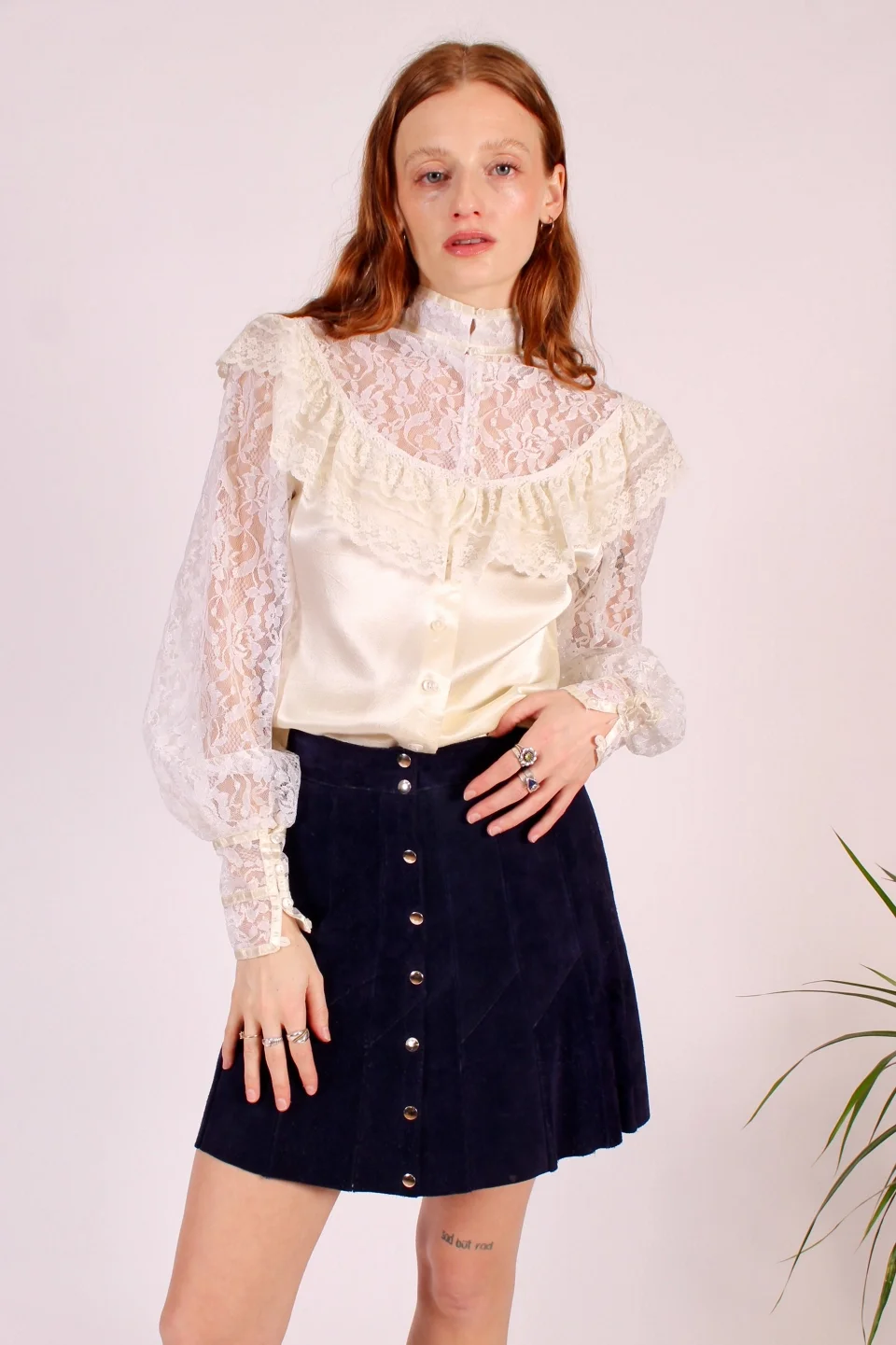 1960's Genuine Suede Snap Front Mini Skirt Selected By Wolf And Moon Vintage - 1