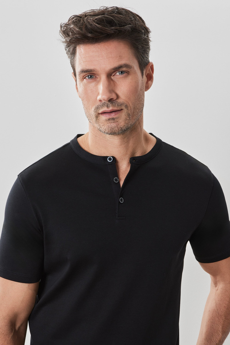 The Barakett Henley 2