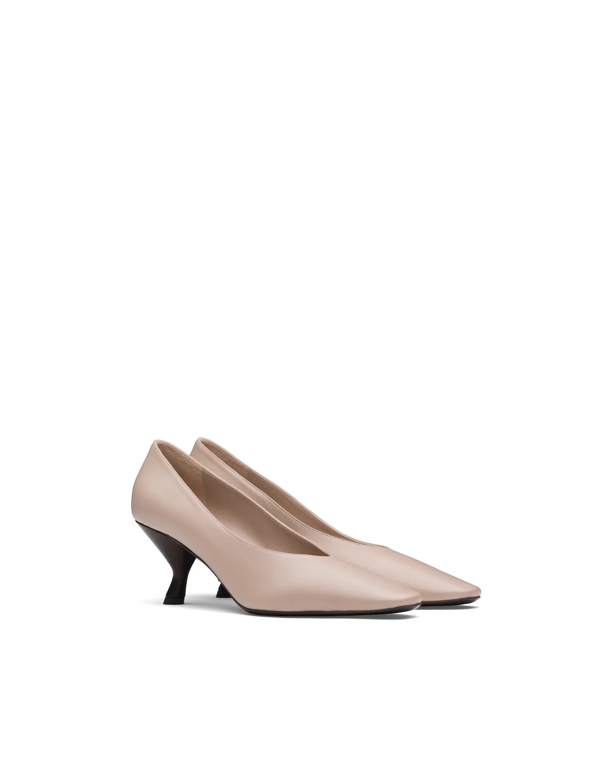 Pointy toe nappa leather pump with medium heel - 1