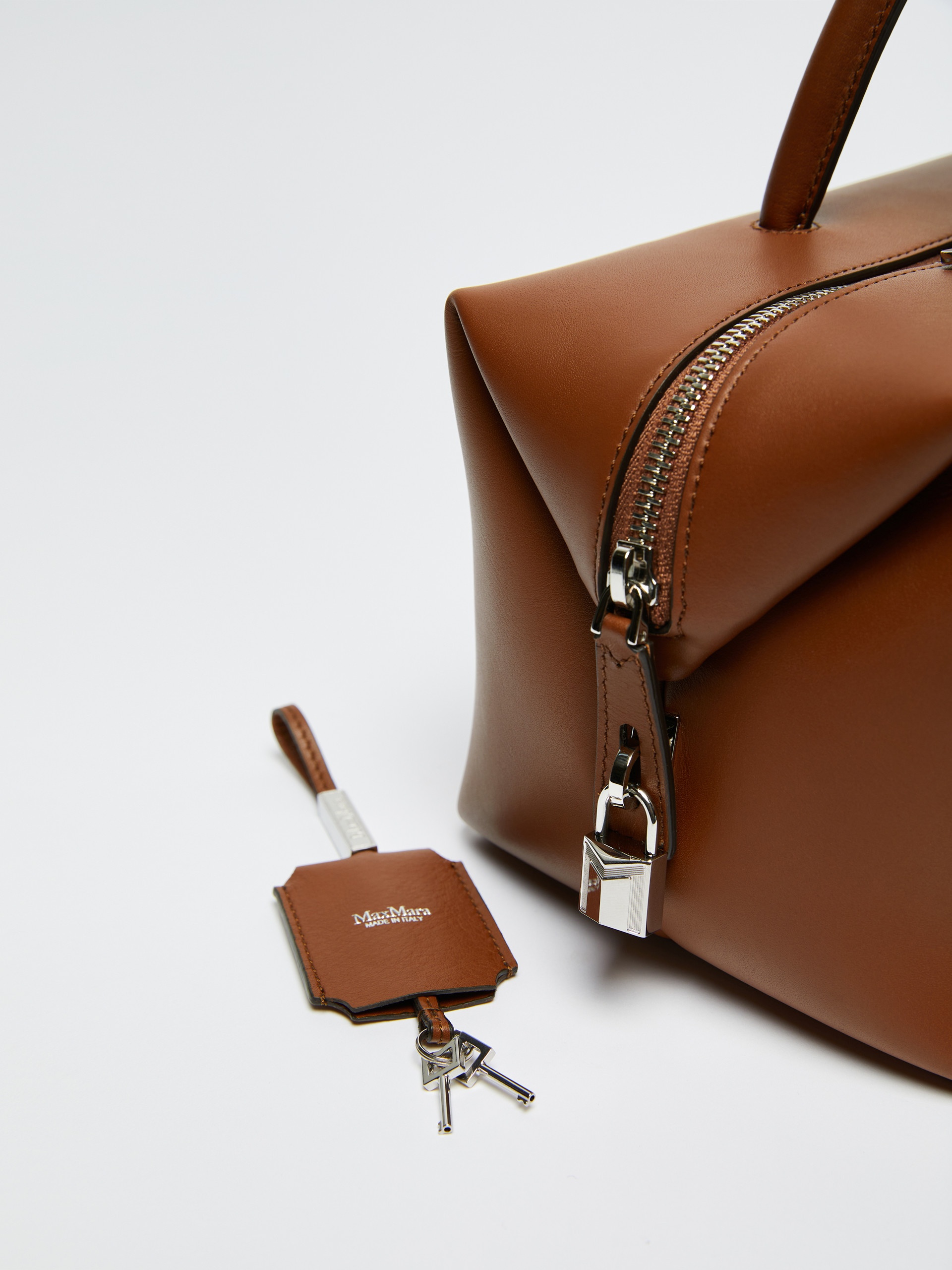 HOLDALLM Medium natural leather bowler bag - 4