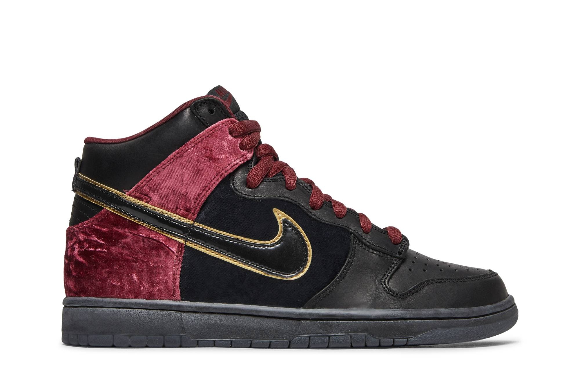 Dunk High Premium SB 'Bloody Sunday' - 1