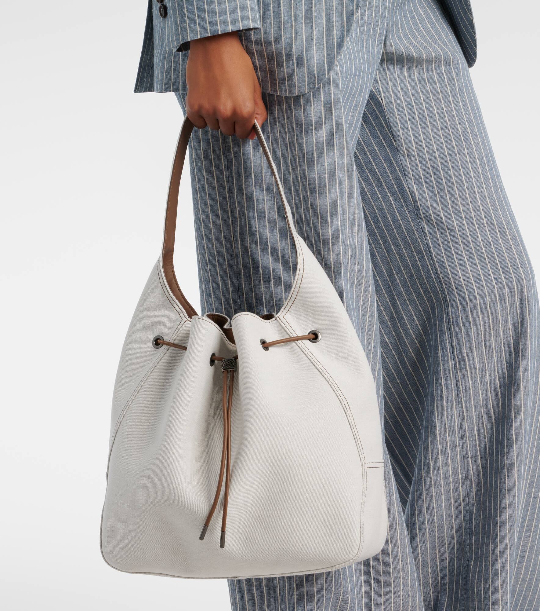 Foulard Large canvas bucket bag - 7