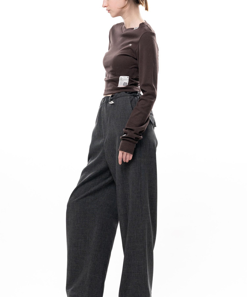 V-Neck Cropped Long Sleeve T-Shirt 19