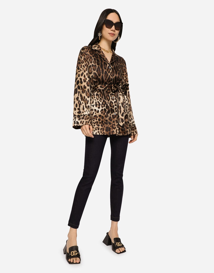 Leopard-print satin pajama shirt with belt - 5