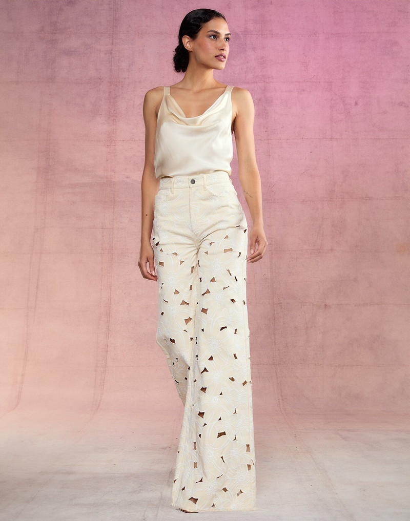 Flora Cutout Jeans 5