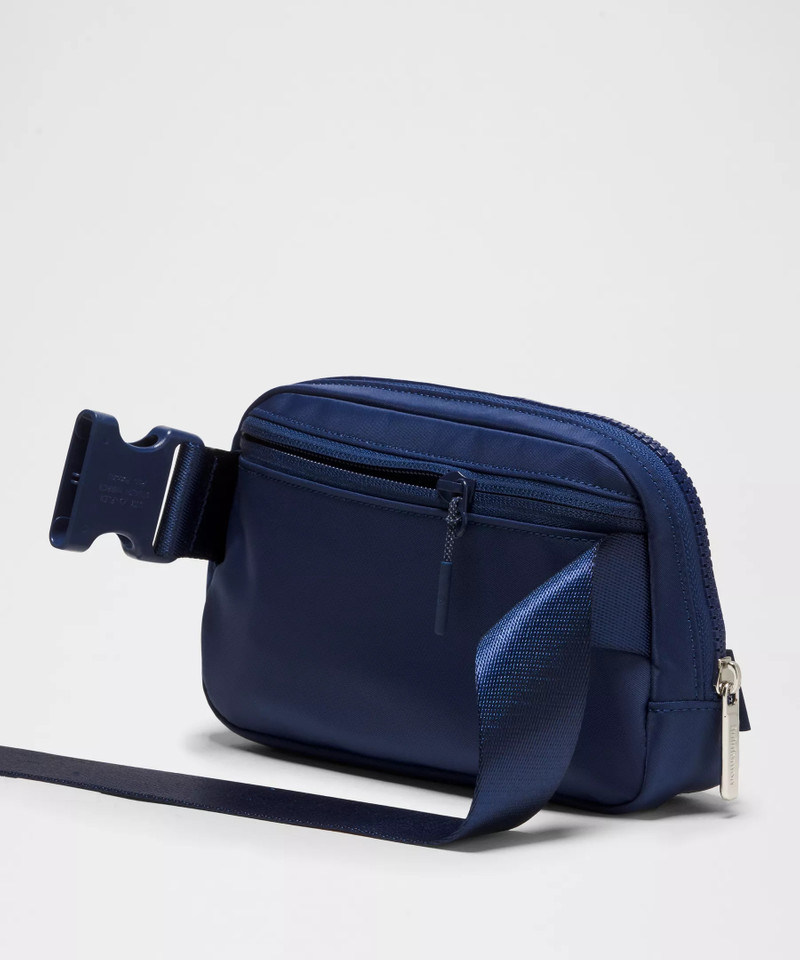 Everywhere Belt Bag 1L 4