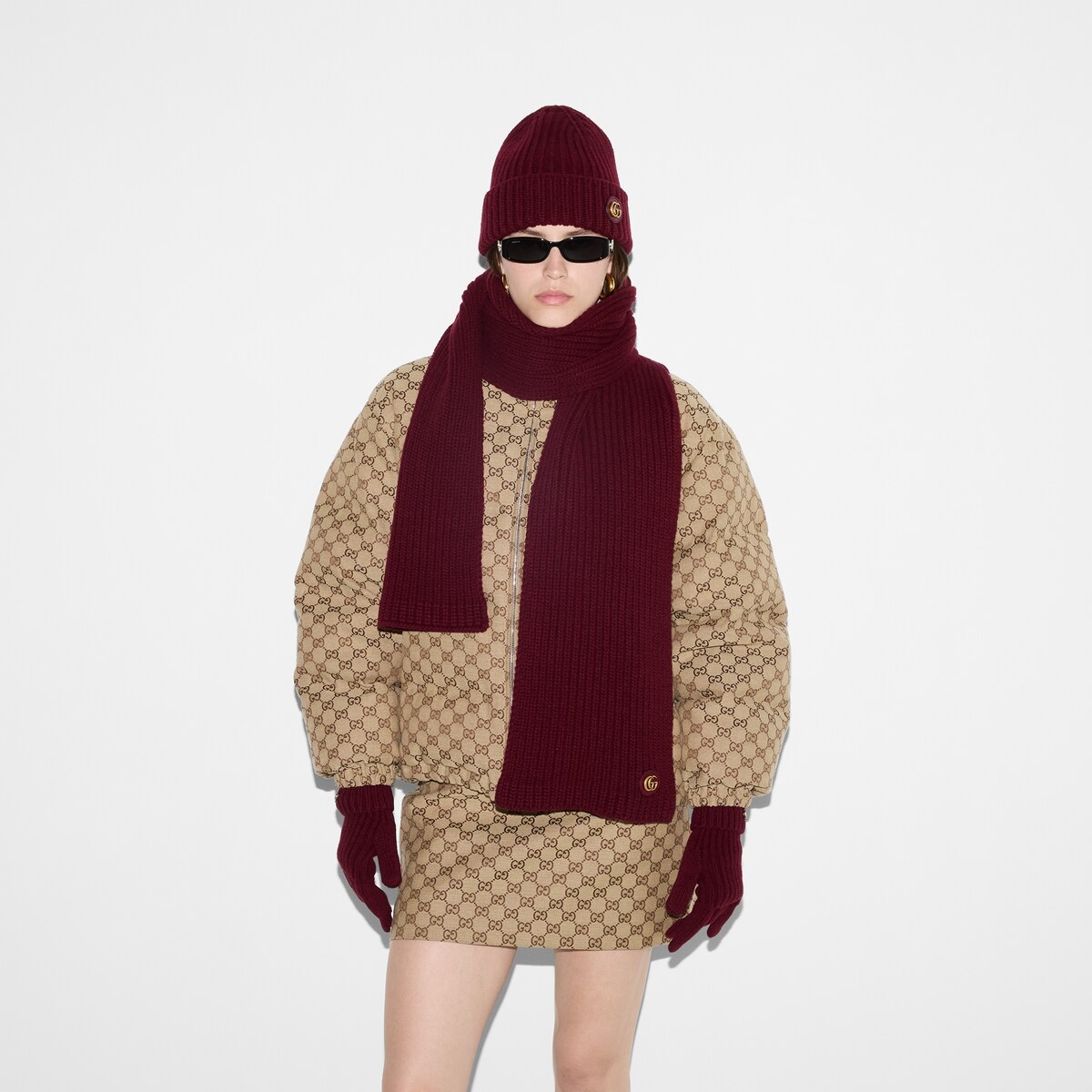 マフラー・ストール Gucci Embroidered Cashmere Reversible Scarf GUCCI Wool cashmere scarf with patch | REVERSIBLE