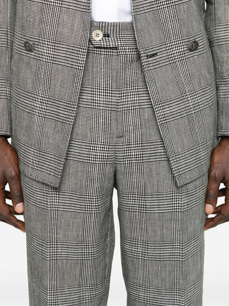 Prince of Wales-check suit 5