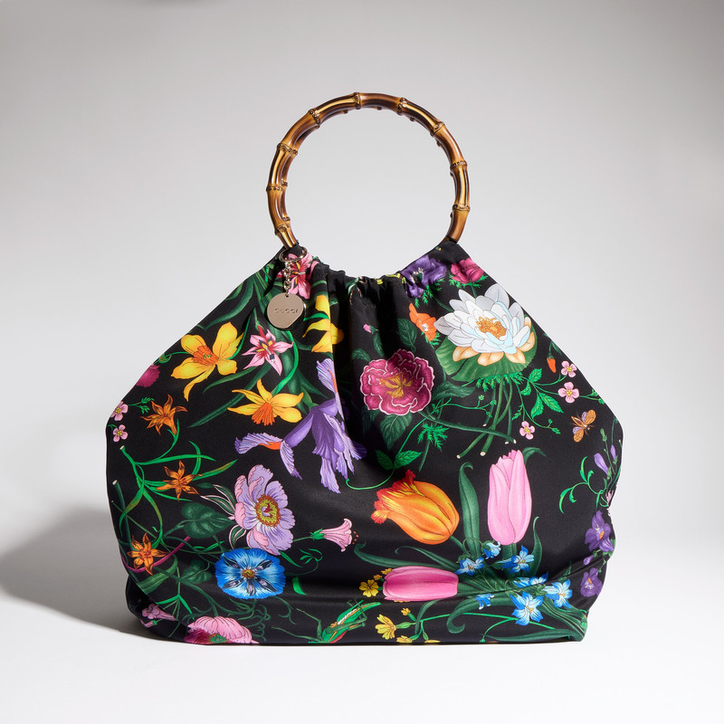 Silk maxi tote bag with bamboo handle 1