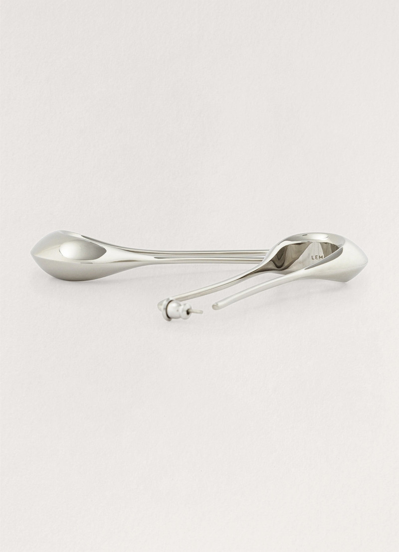 Lemaire LONG DROP EARRINGS
BRONZE outlook