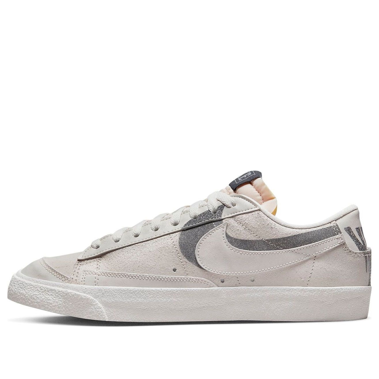 Nike Blazer Low '77 Premium 'Halloween' DQ7671-001 - 1