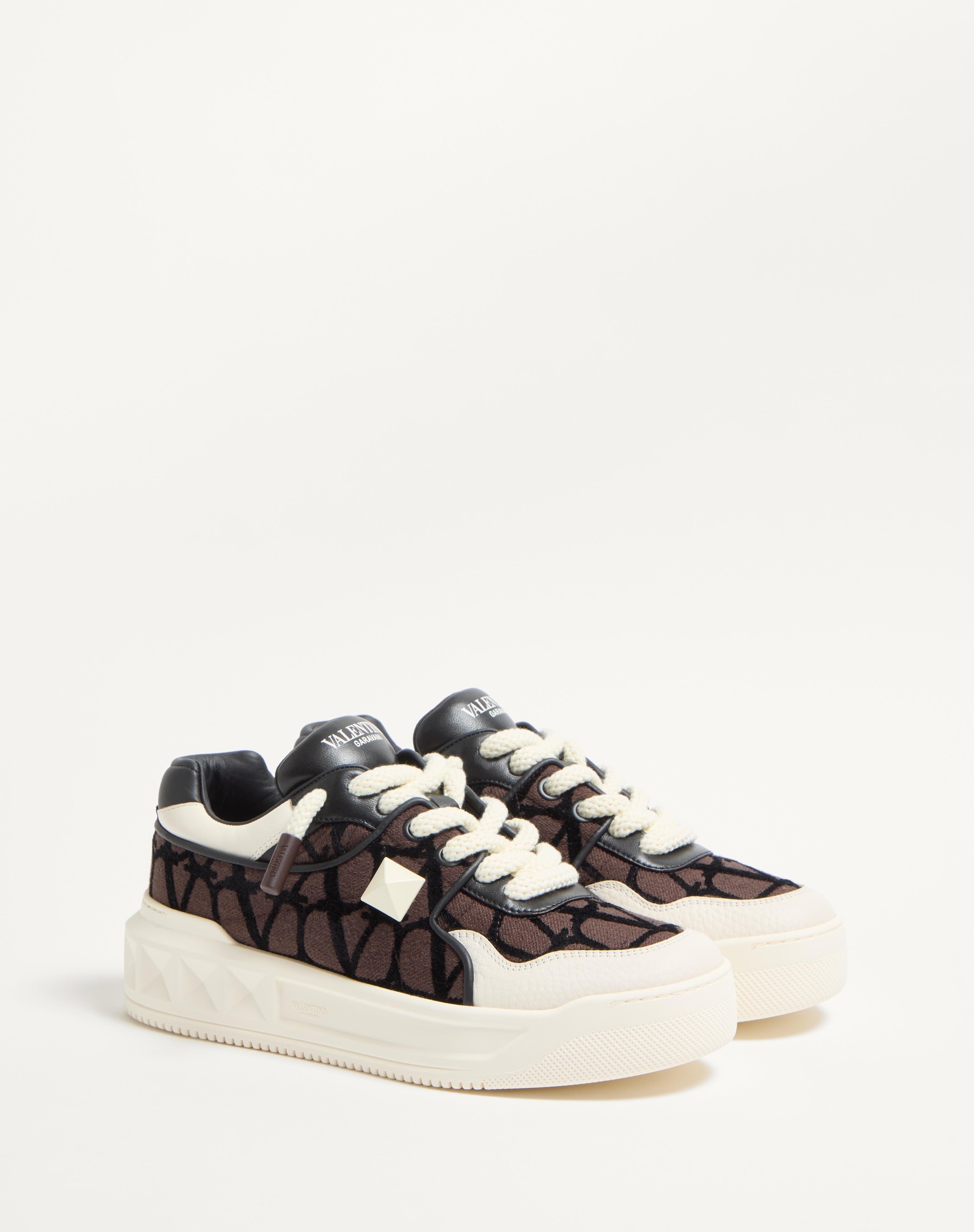 ONE STUD XL LOW-TOP SNEAKER IN NAPPA LEATHER AND TOILE ICONOGRAPHE FABRIC - 3