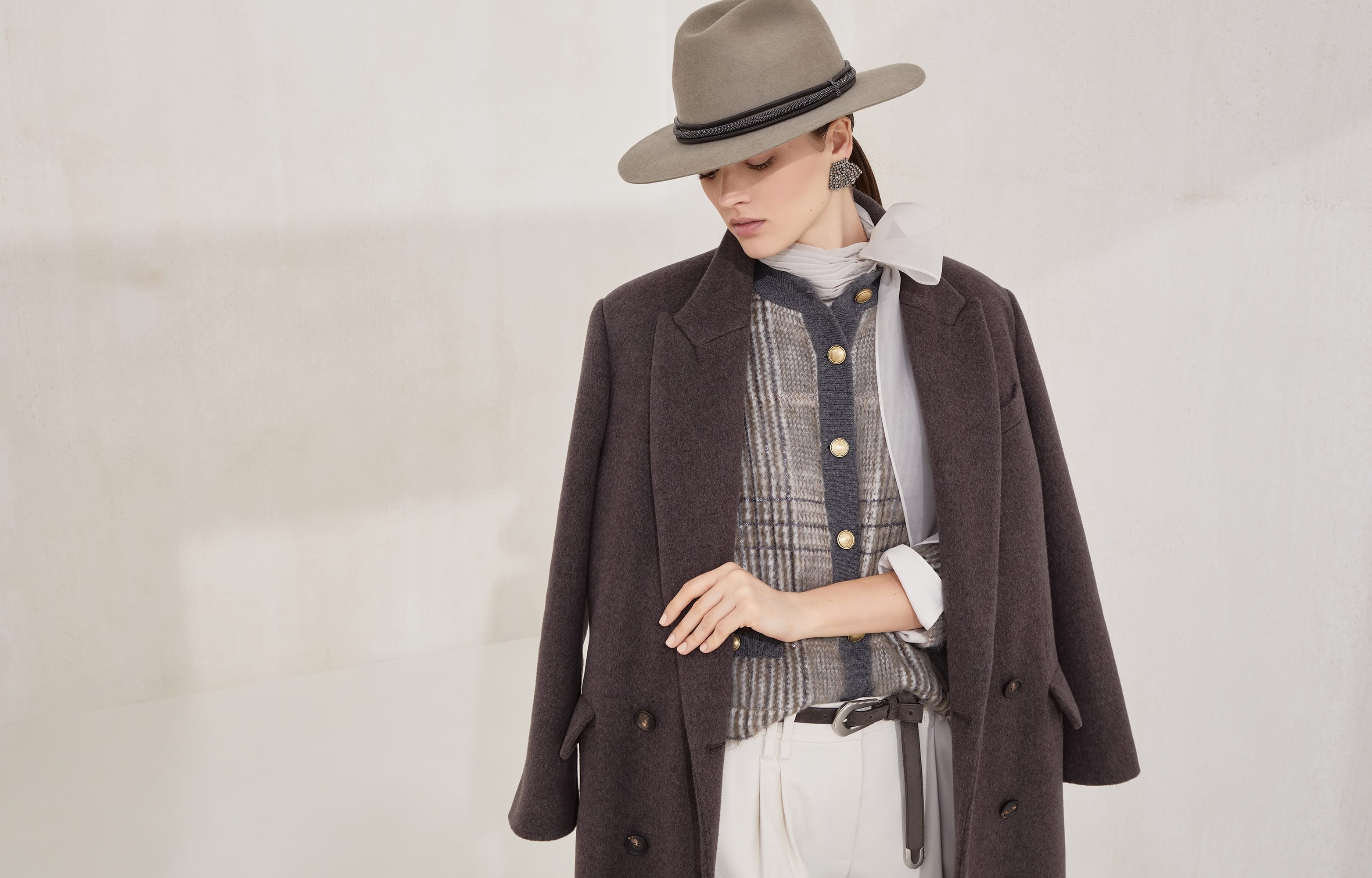 Hand-crafted coat in virgin wool and cashmere double cloth with monili - 6