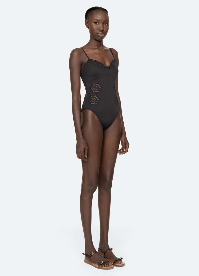 Babette One Piece 5