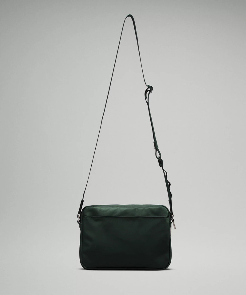 City Adventurer Crossbody Bag 2.5L 3