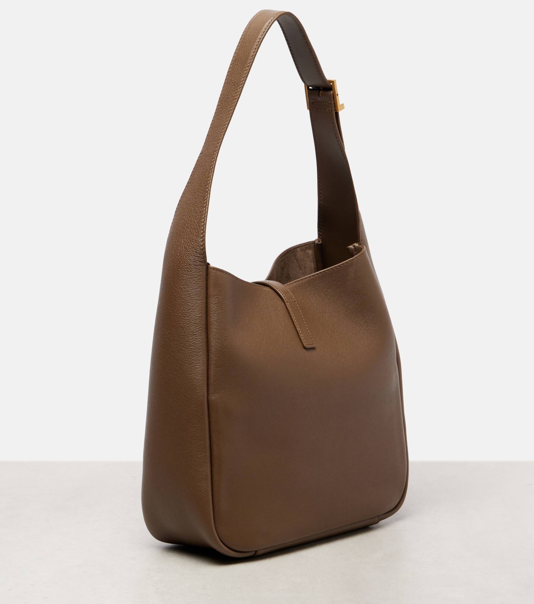 Le 5 à 7 Supple Small leather shoulder bag - 4