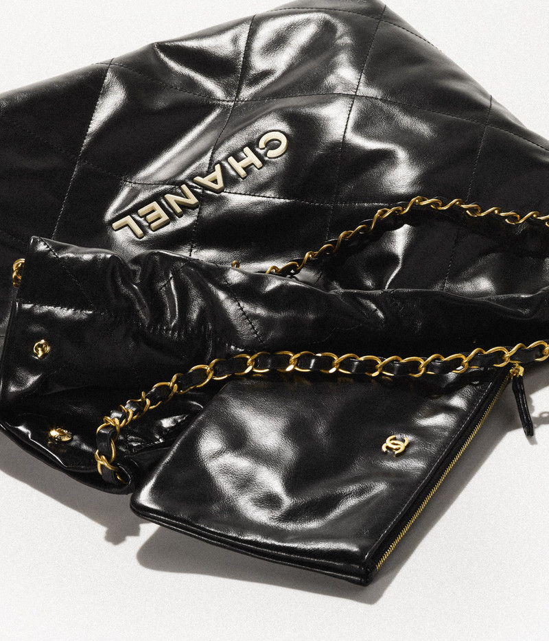 CHANEL 22 Handbag 3