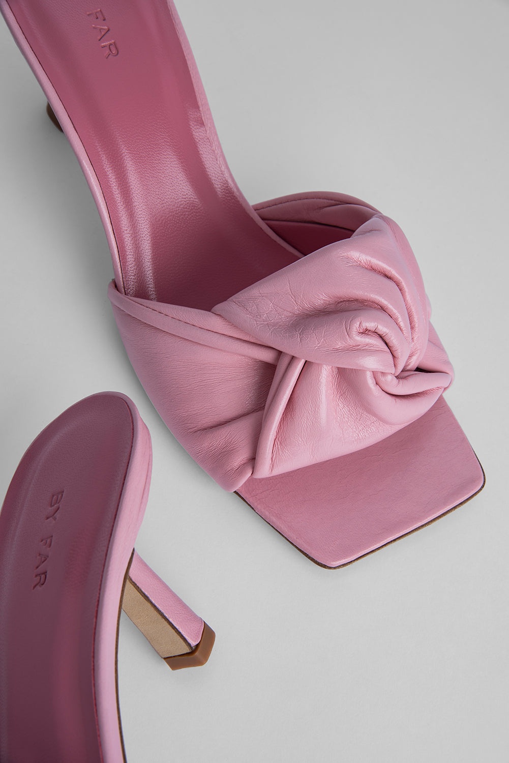 Lana Peony Gloss Leather - 3