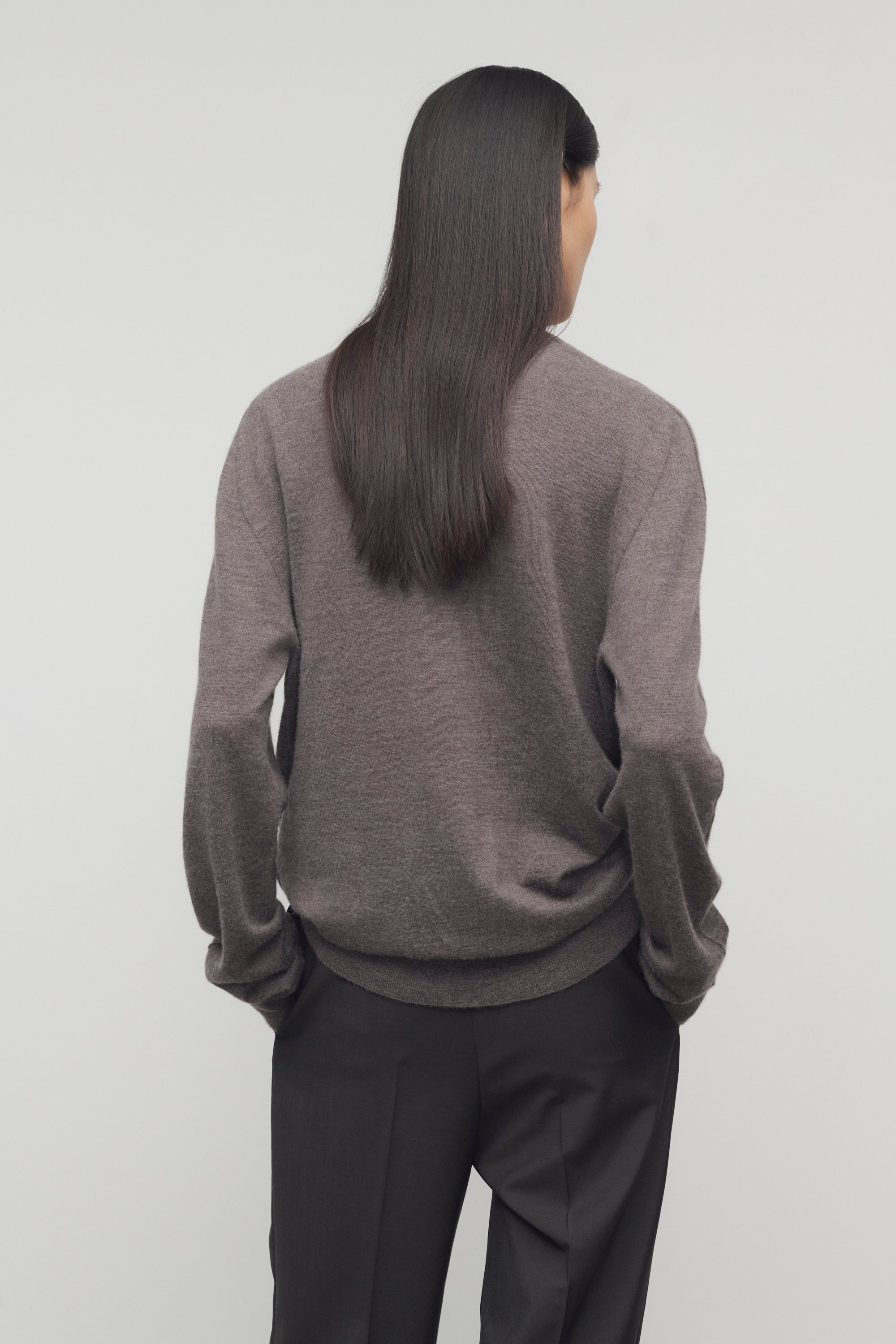 Lizzy Turtleneck in Cashmere - 5