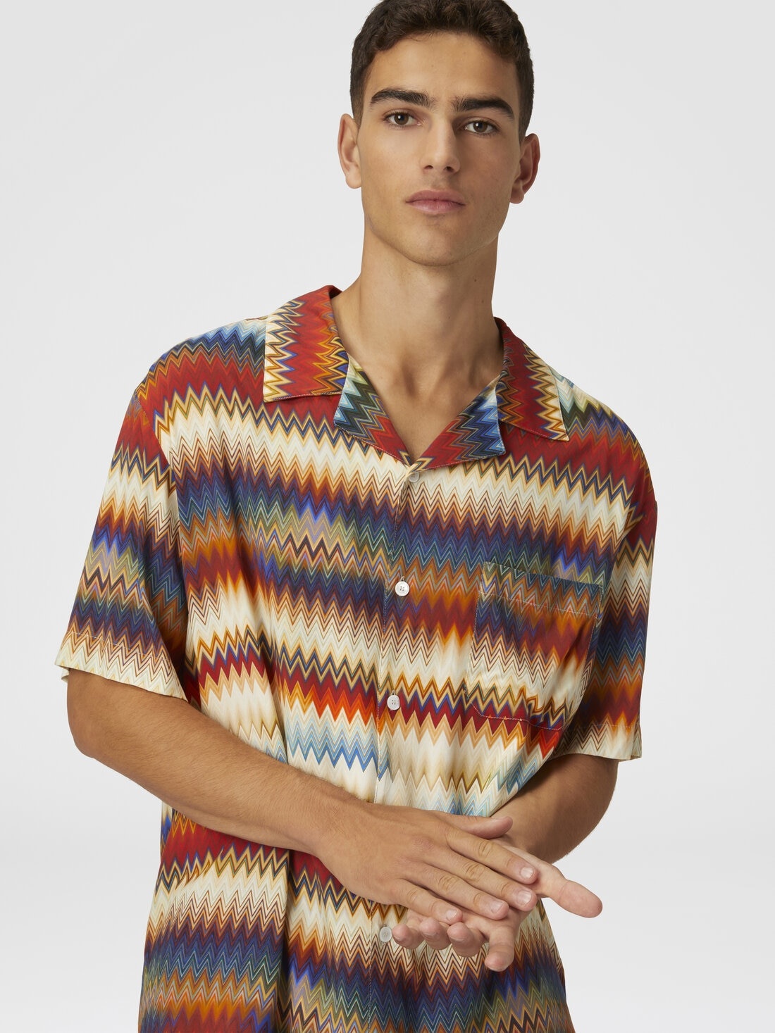 Bowling shirt with gradient micro zig zag print and breast pocket - 4