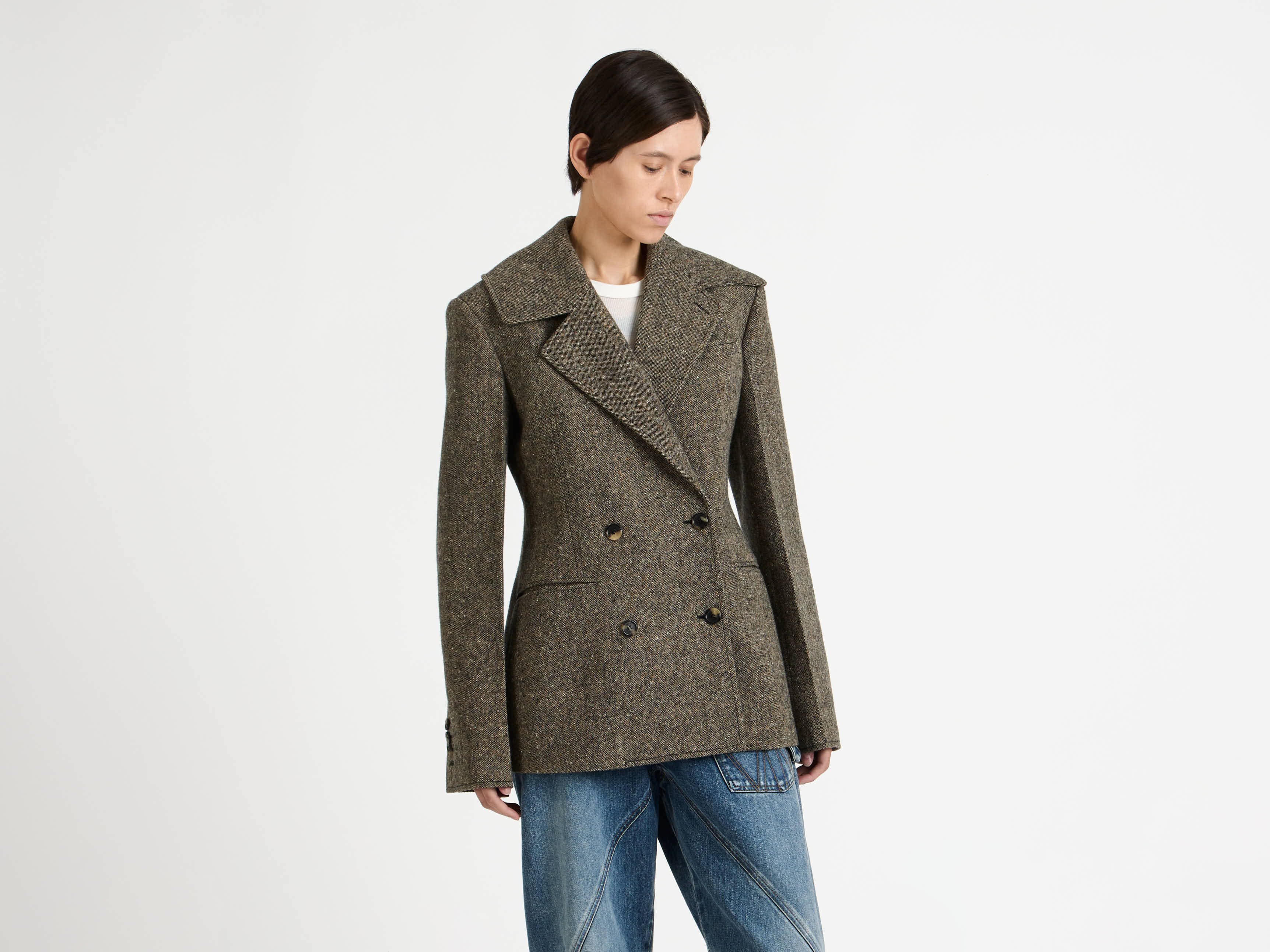 FITTED WAIST TAILORED JACKET IN BEIGE & BLACK - 6