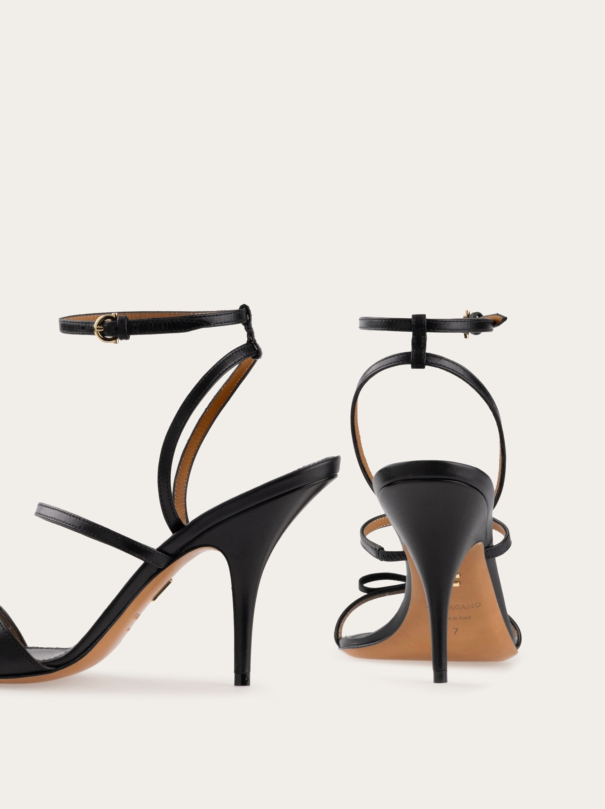 Strappy sandal with mini bow - 6