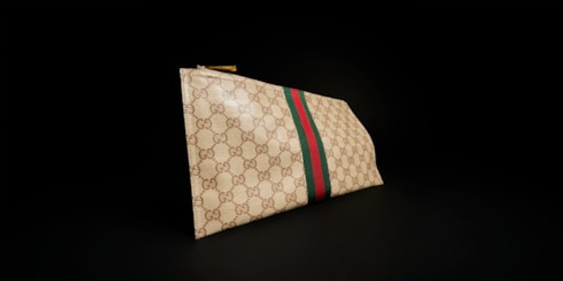 GUCCI Large pouch with Web outlook