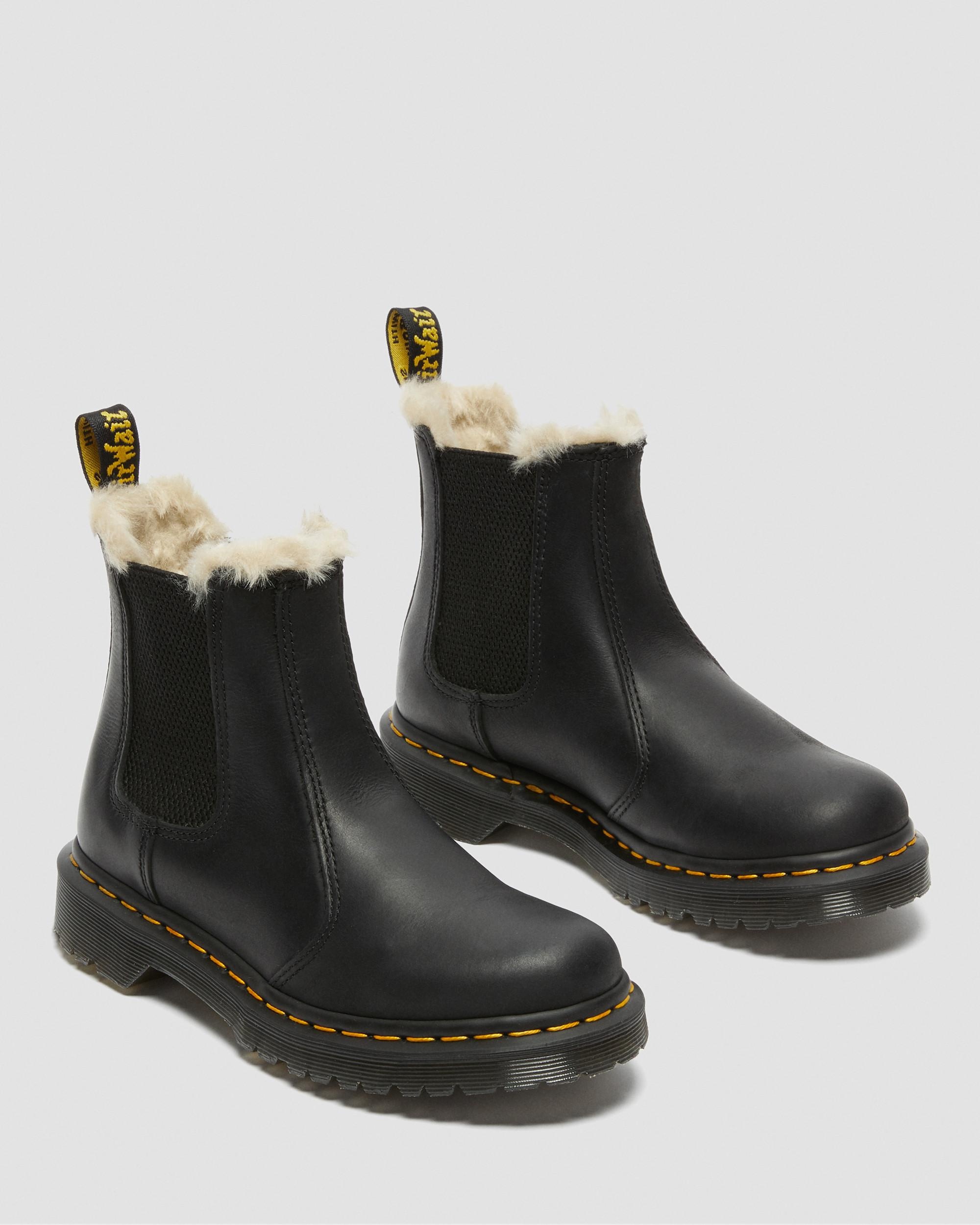 2976 Women's Faux Fur Lined Chelsea Boots - 6