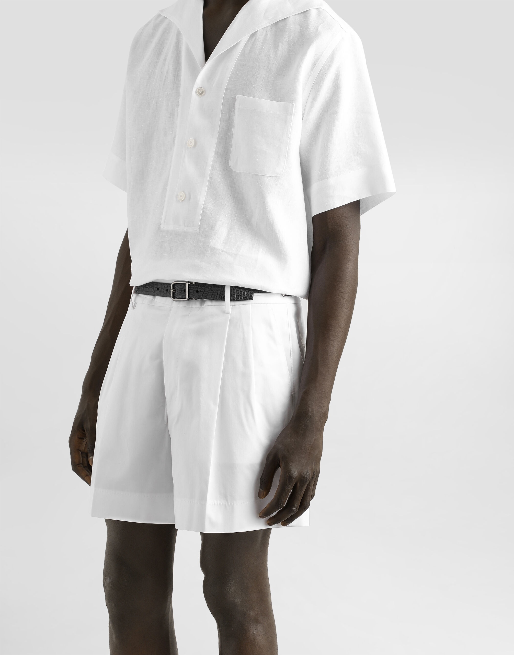 Cotton gabardine shorts with double darts - 4
