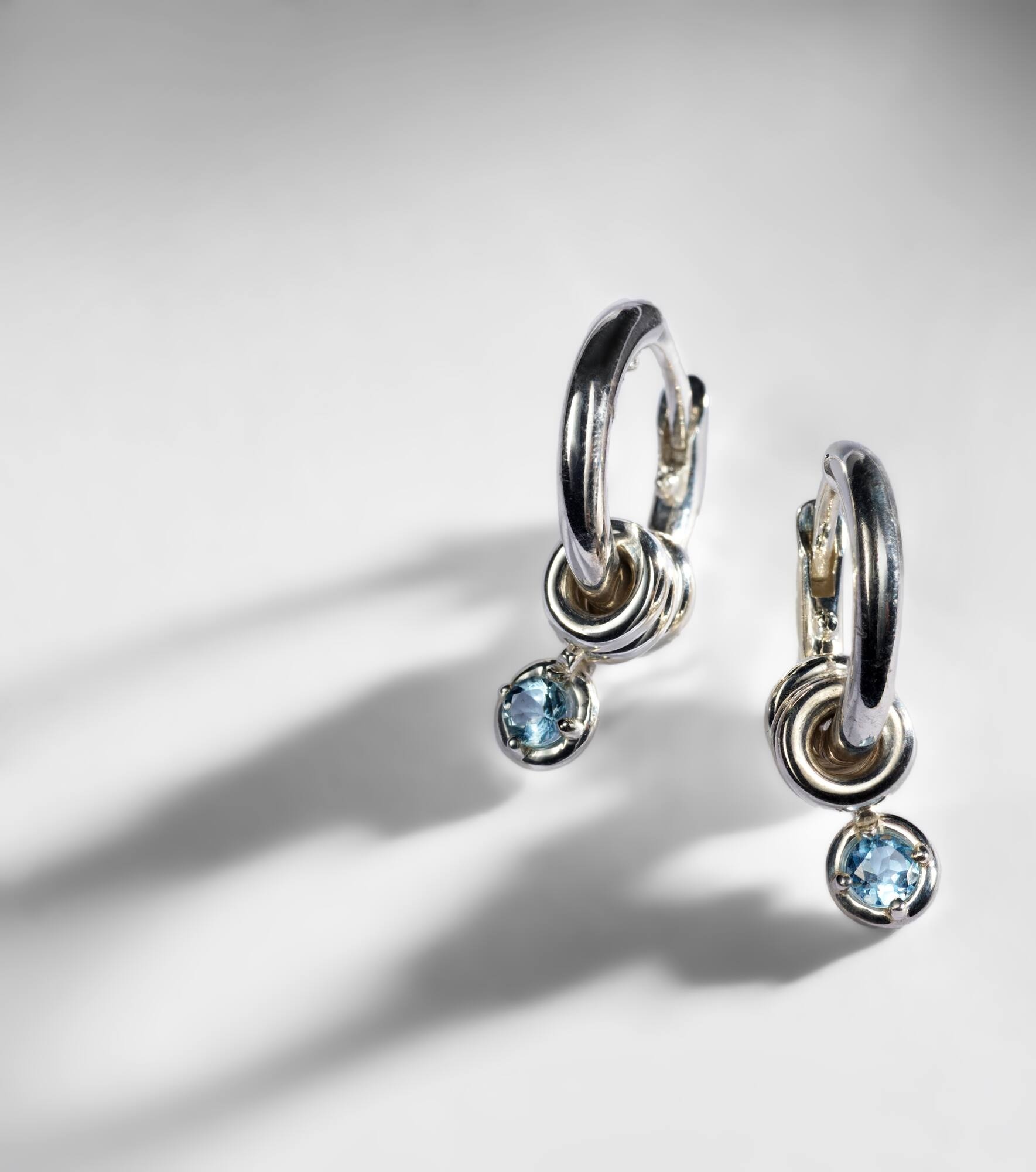Zahra Micro sterling silver earrings with sapphire - 5