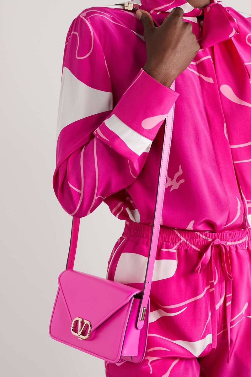 Valentino VLOGO small leather shoulder bag outlook