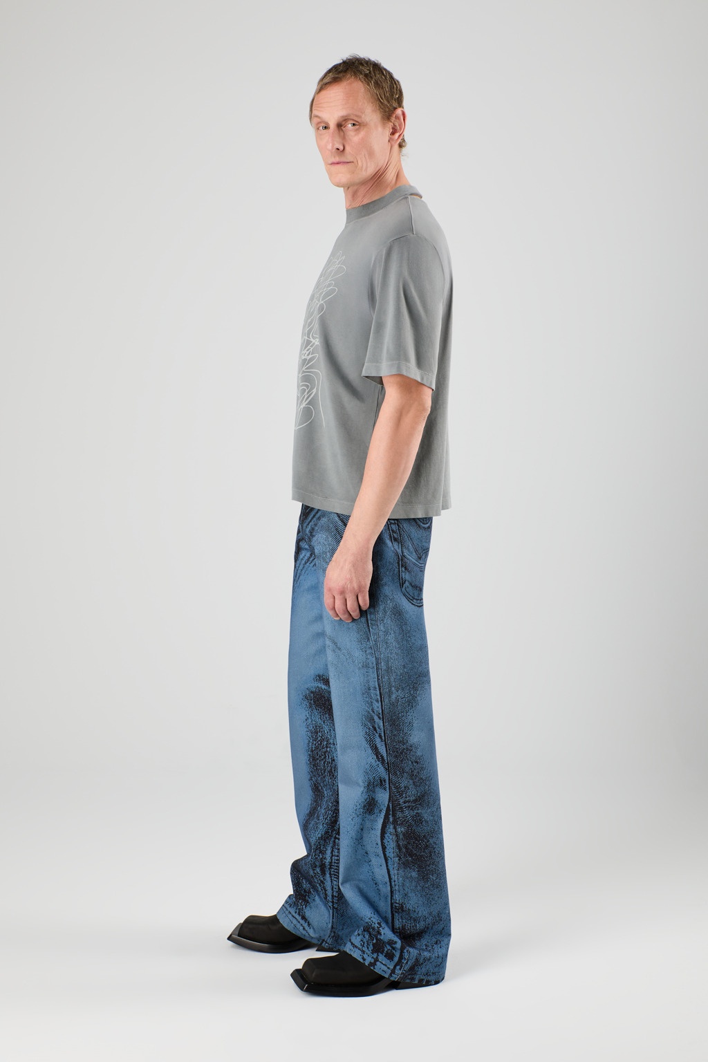 Dark Blue-Black Distorted Print Denim Jeans - 4