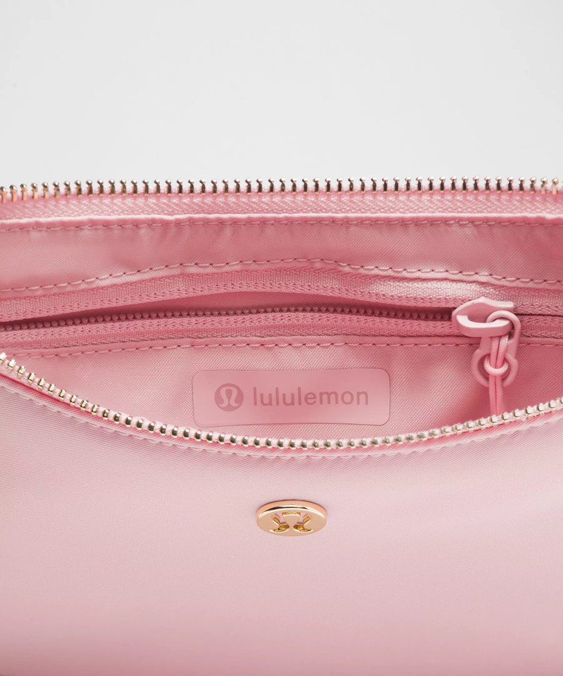 City Essentials Mini Shoulder Bag 1L 5