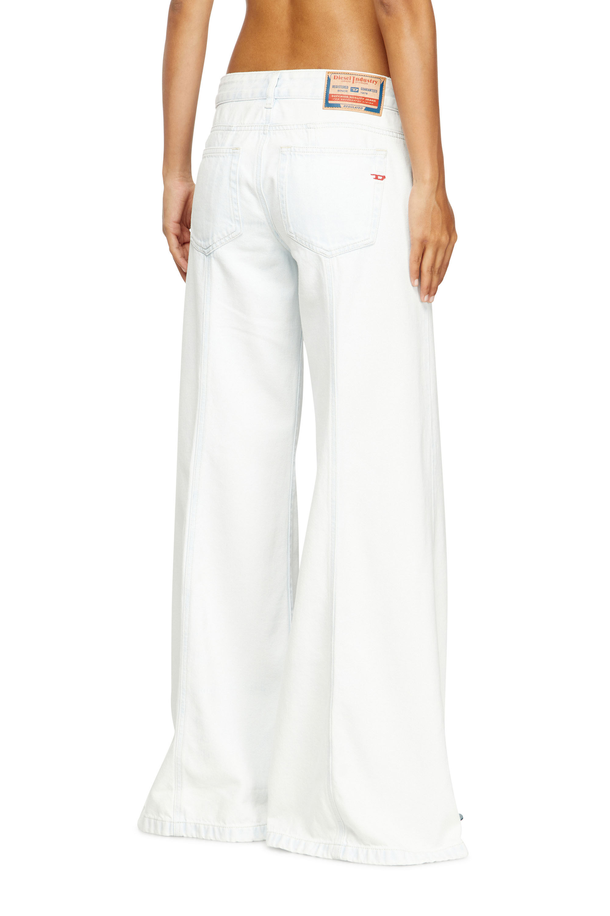 FLARE JEANS D-AKII 09M08 - 4