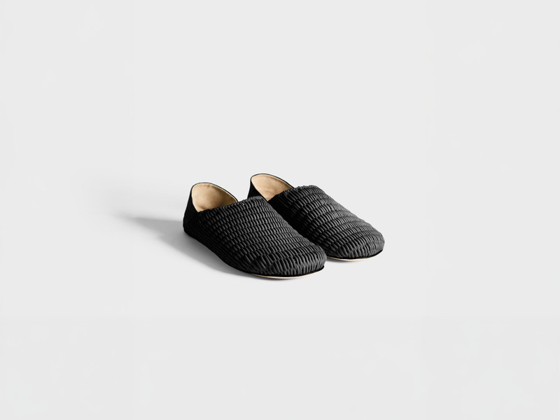 WOMENS SLIPPER MULES IN BLACK WOVEN LEATHER - 1