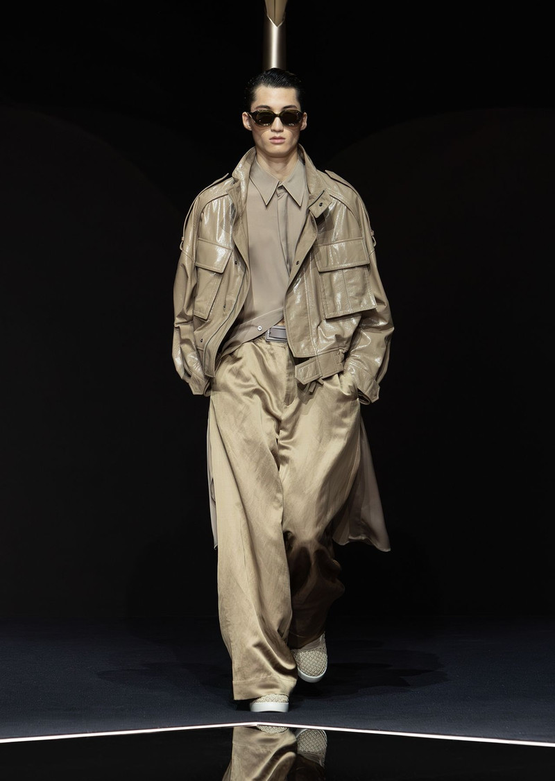 Oversized-fit blouson in lacquered nappa lambskin 8