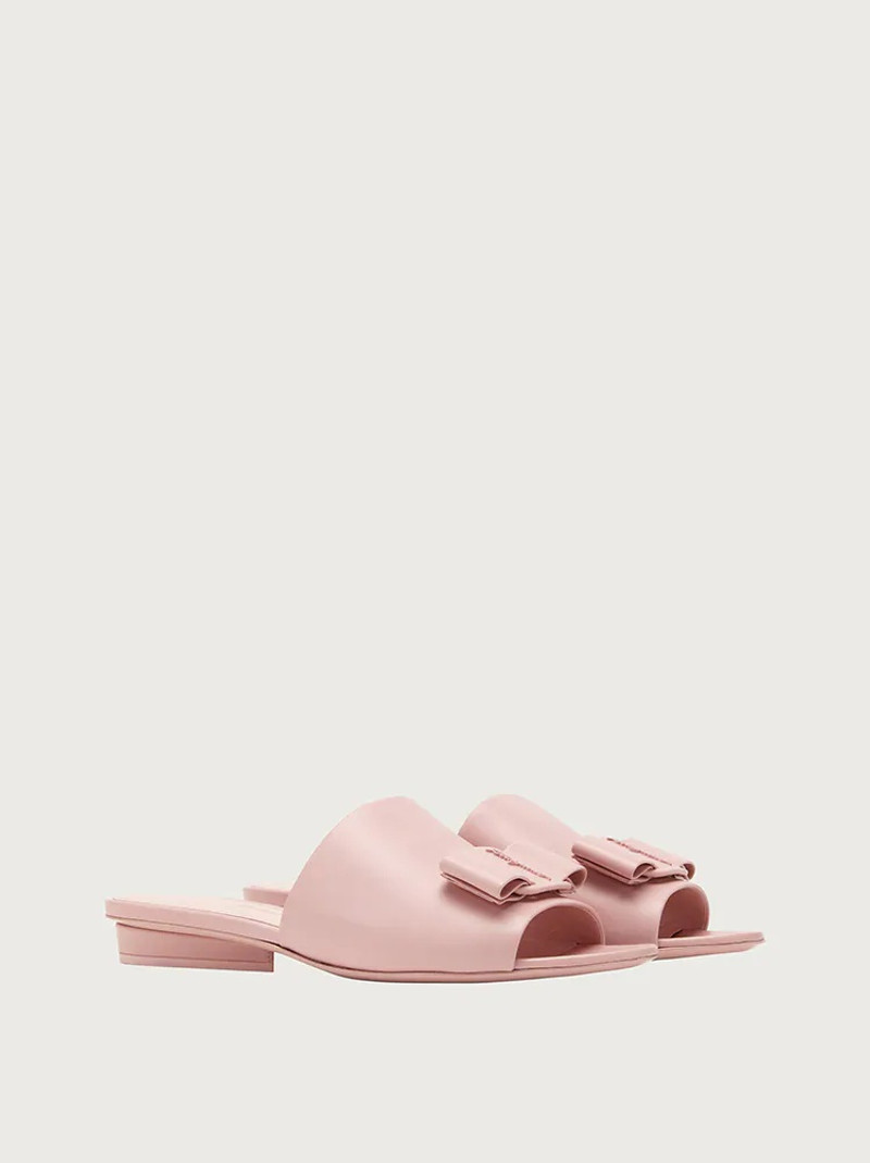 FERRAGAMO VIVA SLIDE outlook