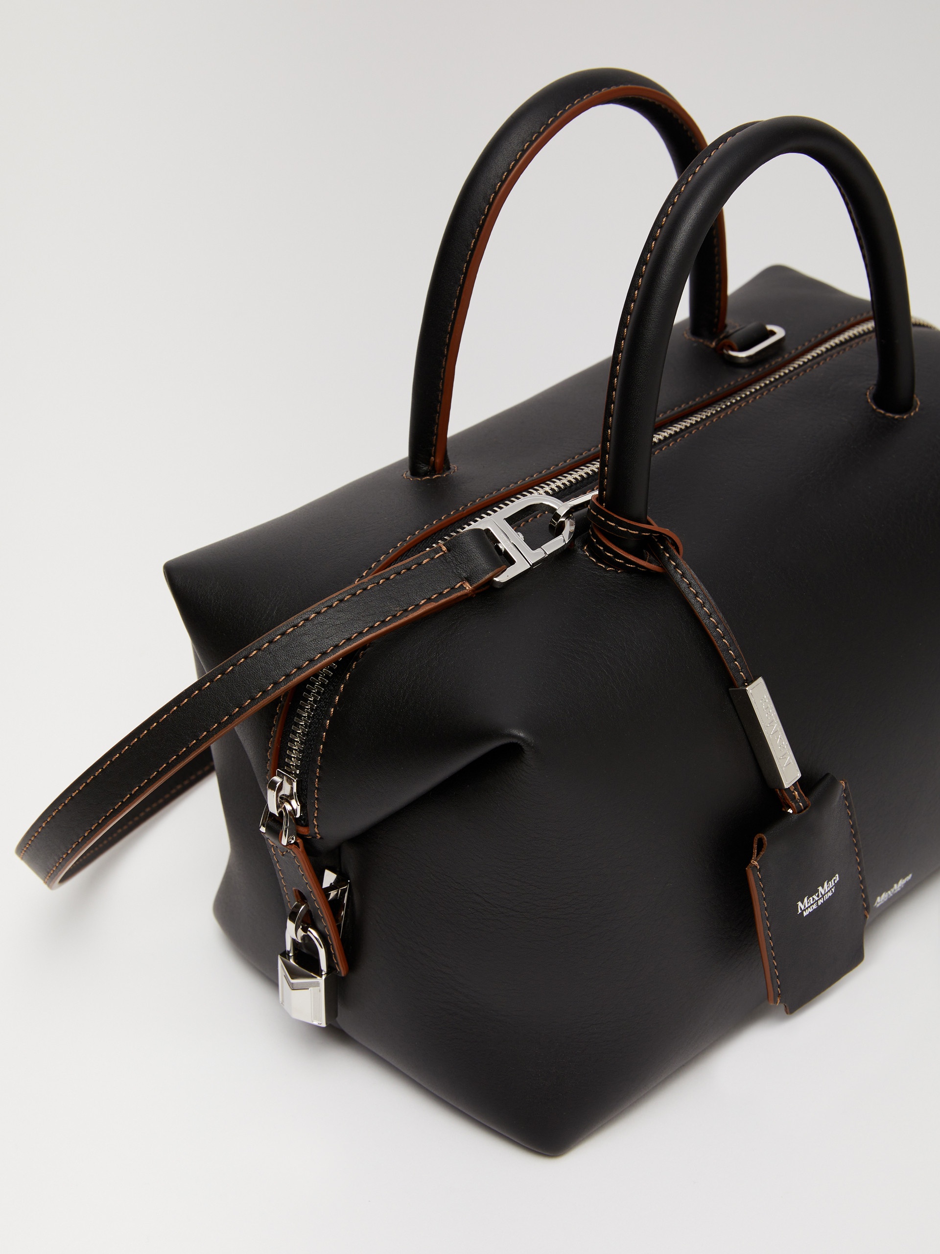 HOLDALLM Medium natural leather bowler bag - 5