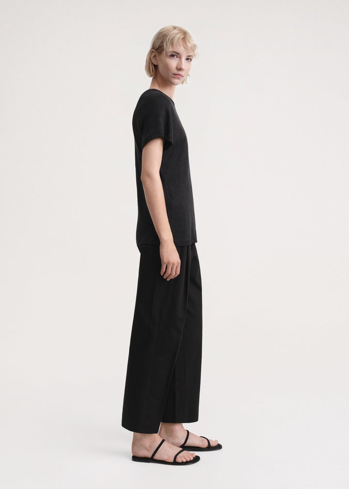 Totême Curved seam linen tee black | REVERSIBLE