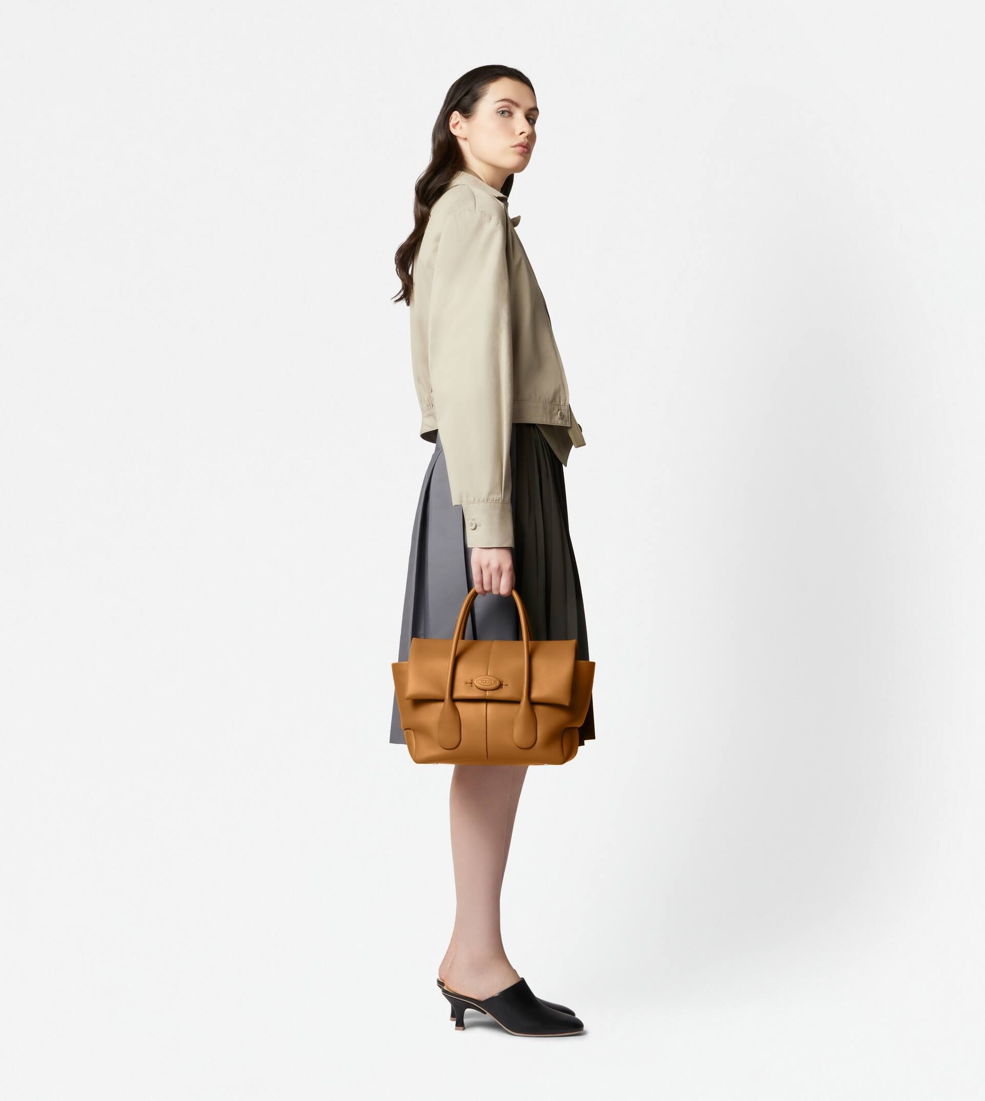TOD'S DI BAG REVERSE IN LEATHER SMALL - BROWN - 7
