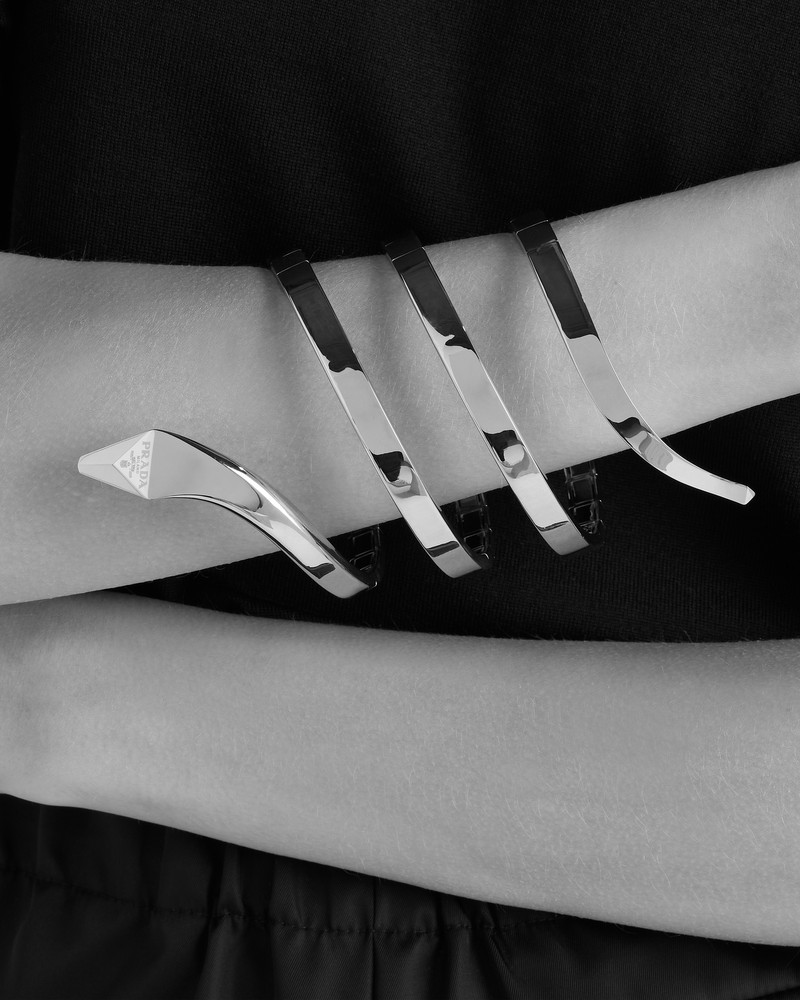 Eternal Gold multi-coil snake bracelet in yellow gold 4